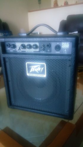 Amplificador De Bajo Peavey De Max 158 Negro