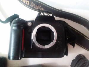 Camara Fotográfica Profesional Nikon D100