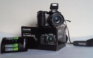 Camara Semiprofesional Fujifilm Finepix S Con Accesorios