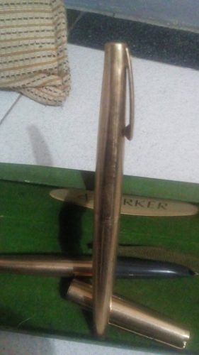 Pluma Fuente Parker En Oro 12