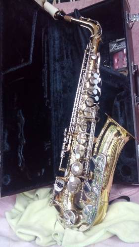 Saxofon Yamaha Yas-26