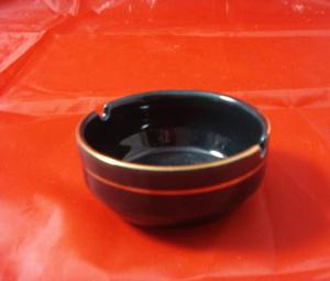 Cenicero Negro Dorado Ceramica 9cm (ref. )