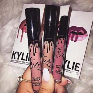 Labial Kylie Jenner Individuales Matte Y Metalizado Lip Kit