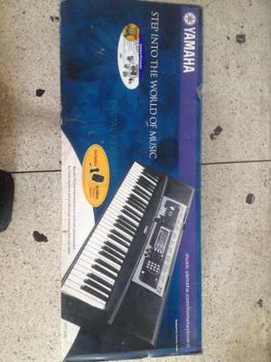 Teclado Yamaha Ypt-210 En Caja