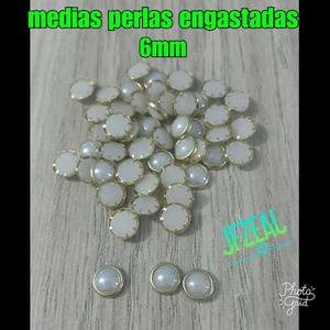 Medias Perlas Blancas Con Borde Metálico 6mm