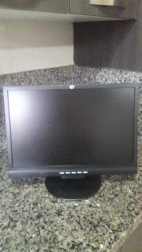 Monitor De 19 Como Nuevo Sin Detalles