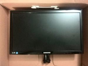 Vendo Monitor Led Samsung De 19 Como Nuevo.