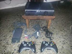 Vendo Xbox 360 Elite. 75 Verdes.