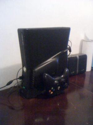 Xbox 360 Slim 250gb + 5 Juegos Originales + Kinet Y 2 Contro