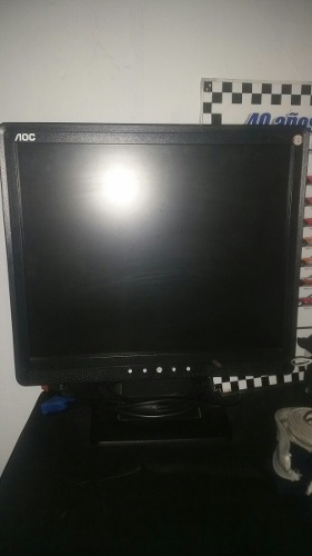 Monitor Aoc Lm760 De 15.5 Pulgadas Con Sus Cables