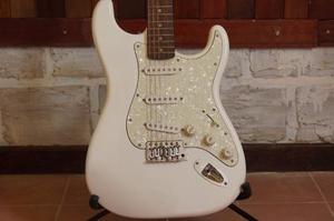 Guitarra Electrica Stratocaster Squier By Fender