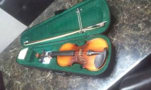 Violin Maxton