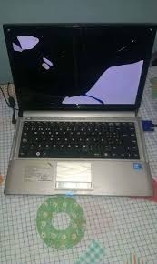 Laptop Samsung Modelo  Plateada