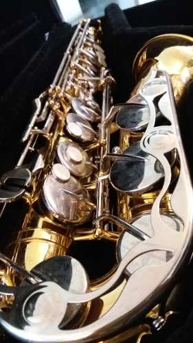 Saxofón Yamaha Alto Yas 26