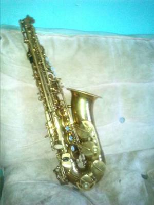 Saxofon Alto Marca Consolart De Mar.