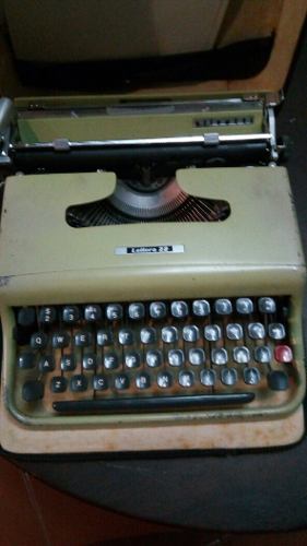 Vendo Máquina De Escribir Olivetti Lettera 22