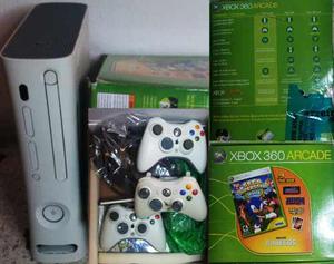 Xbox 360 Arcade - Con 3 Controles Como Nuevo