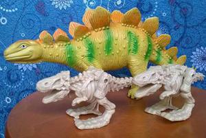 Set Dinosaurio Estegosaurio Grande + Dino Esqueletos