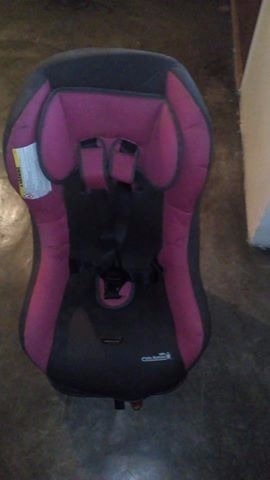 Silla De Bebe Para Carro Cutie Babies (se Uso Una Sola Vez)