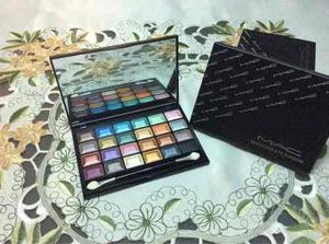 Paleta De Sombras Marca Mac 24 Colores