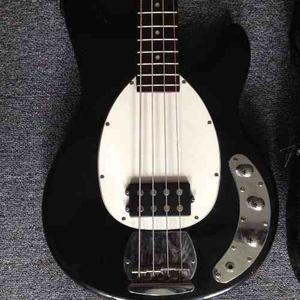 Bajo D Andre 4 Cuerdas Modelo Musicman Stingray