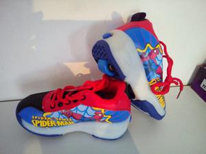 Zapatos Advengers Spiderman Y Cars Con Ruedas Con Luces
