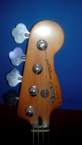 Bajo Fender Precision Bass Mexico