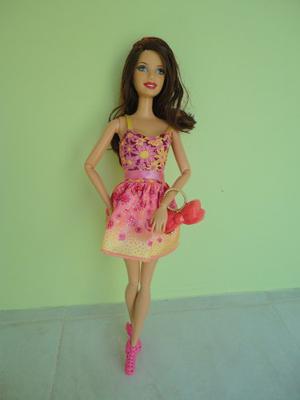 Barbie Fashionista Teresa
