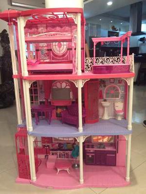 Casa Barbie (incluye Barbies De Regalos) Negociable