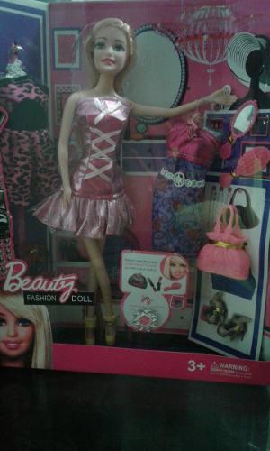 Muñeca Barbie Fashionista Beauty Doll