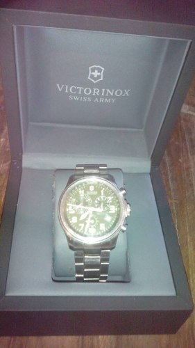 Reloj Metalico Victorinox Con Cristal De Zafiro