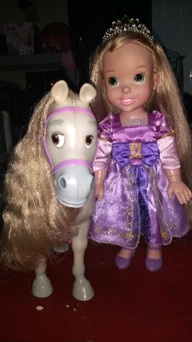 Muñeca Rapunzel Con Su Caballo Original