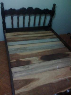 Cama Matrimonial De Madera De Caoba