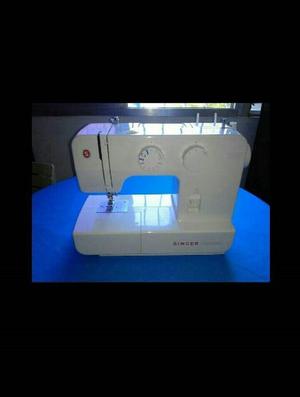 Maquina De Coser Singer Mod:  Promise