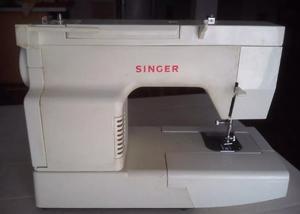 Máquina De Coser Singer Modelo c