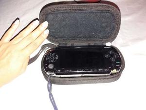 Psp  Con Estuche Y 4 Juegos