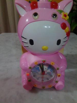 Reloj Despertador Hello Kitty Y Pooh