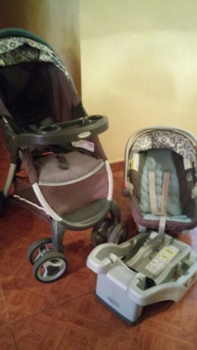 Vendo Juego De Coche Porta Bebé Y Base Para Carro Graco