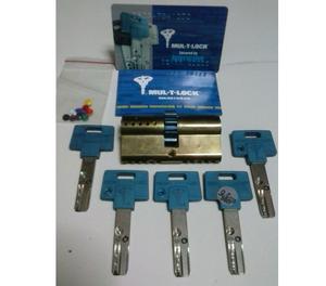 Cilindro Multilock Original con cinco llaves