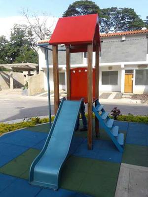 Parque Infantil Madera Y Fibra De Vidrio. Ojo Buen Precio