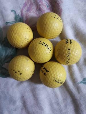 Pelotas De Golf Usadas. El Precio Es Por 6 En Buen Estado.