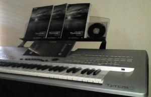 Teclado Yamaha Keyboard Tyros3 61-key Forro Rock Bag + Pedal
