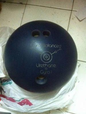 Bola De Bowling Con Su Bolso