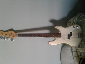 Bajo Electrico Freetmaster 4 Cuerdas