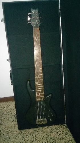 Bajo Schecter Stiletto Studio 6 Con Hard Case