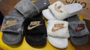 Chola Pantuflas Nike Y adidas