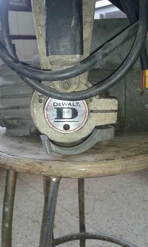 Motor De Sierra Radial Dewalt Dos Caballos Usada