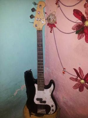 Bajo Fretmaster Y Amplificador Leney