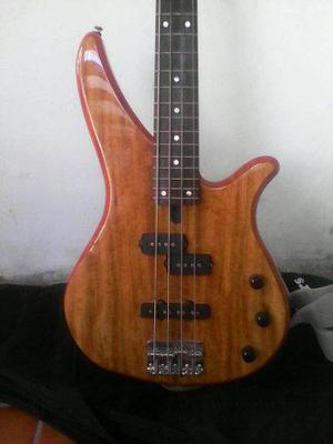 Bajo Yamaha Rvx 170