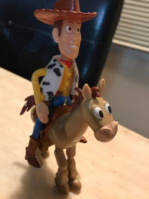 Muñeco Woody Y Caballo Tiro Al Blanco Toy Story De